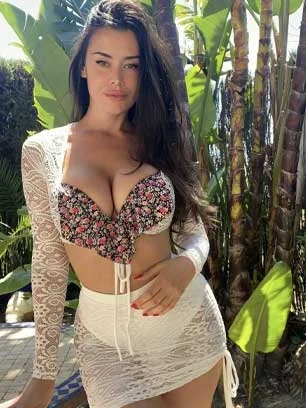 Female Escorts in ito